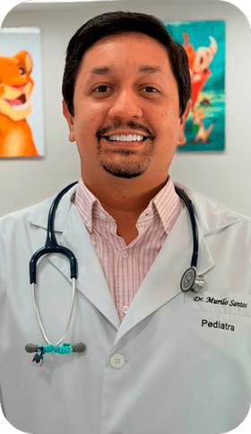 Dr. Murilo Santos atendendo